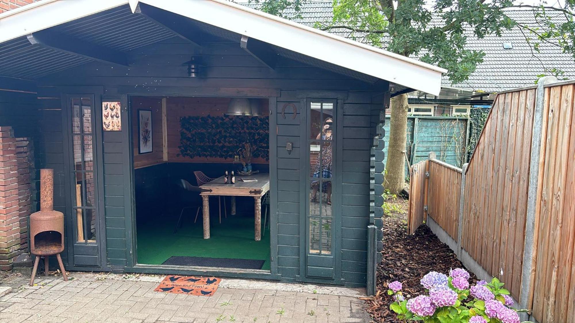 Vakantiehuis Klaartje Kip Voor 4 Personen, Landelijk Gelegen! Enschede Luaran gambar